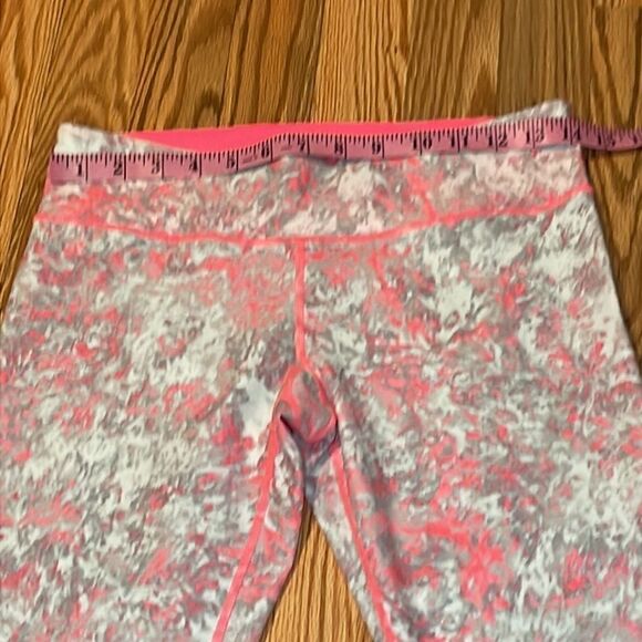 Calvin Klein Performance capri leggings, Pink/coral Marble, Medium - Picture 6 of 9